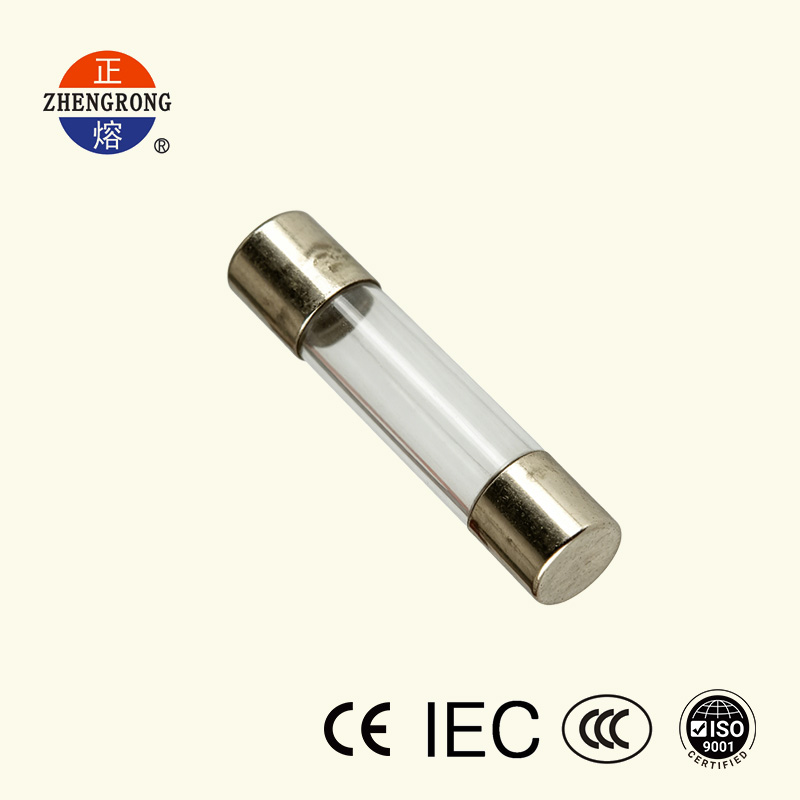Fius 6*30mm 15A dengan kapasiti pecah rendah 250V