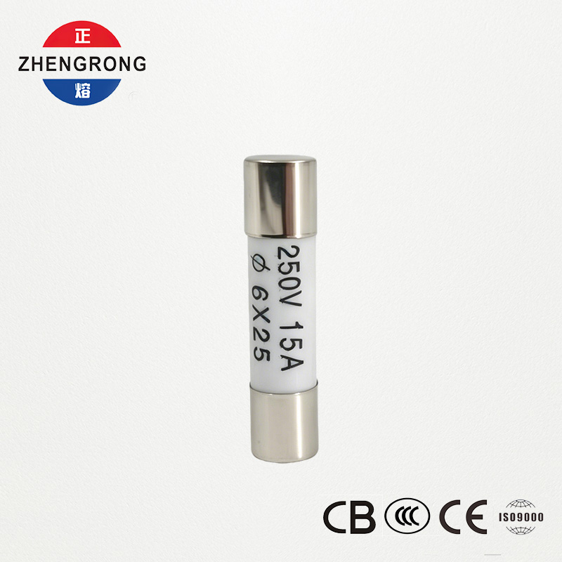 Fius 6*25mm R057 15A Berprestasi Tinggi untuk Pembeli Pukal